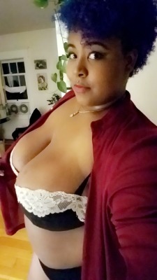 jazzybaybay:  I’m trying to get comfortable