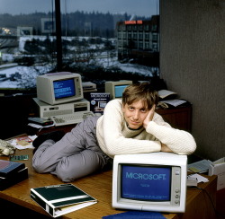 joga:    Bill Gates, 1985  
