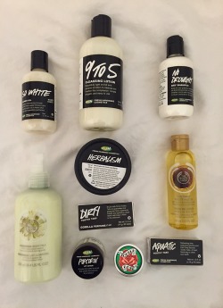 jewlsies:  ** march giveaway **(please don’t delete the text)hey guys! since everyone seemed to really like the last lush giveaway i did, i decided i’ll do another one :-)you will win:- one full sized 9-5 lush cleanser- one other cleanser of your