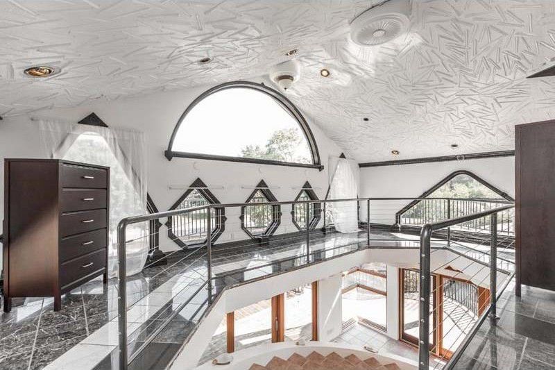 househunting:  $1,750,000 /11 brIndianapolis, INi’m so confused. submission. built