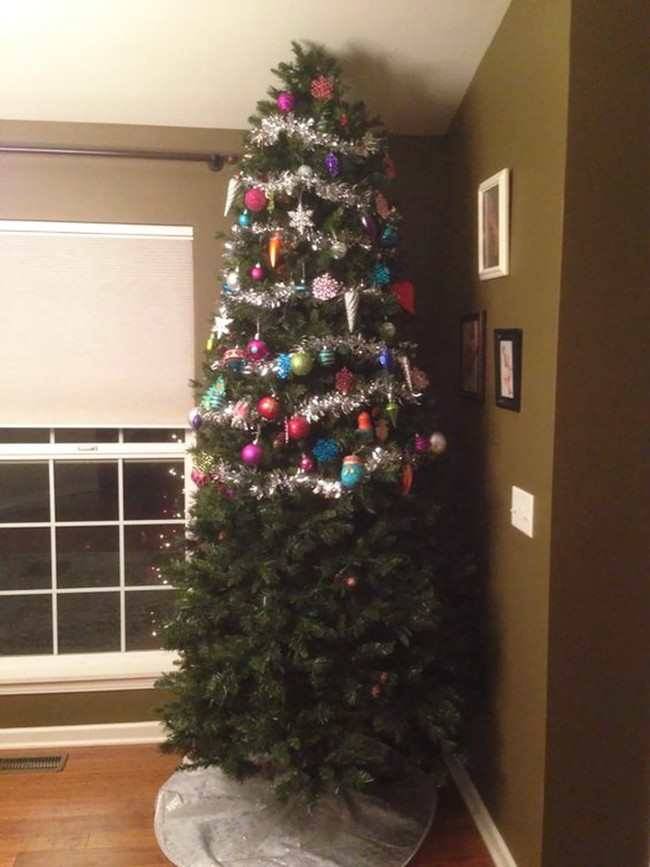 pleatedjeans:  16 Pet-Proof Christmas Trees
