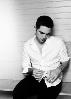 mrpattinson-blog:  “Your world gets