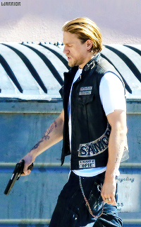 warri0r-avatars:  Charlie Hunnam.