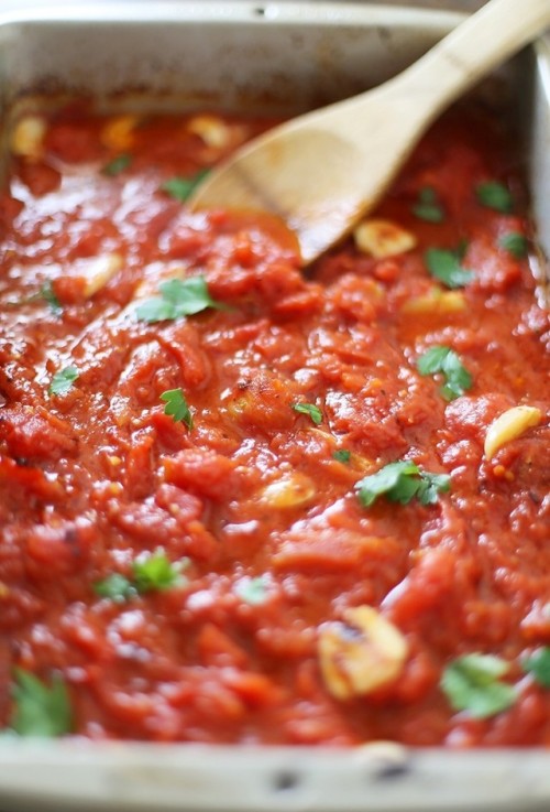 flakey-tart:Butter-Roasted Tomato Sauce with LinguineClick here for the recipe!Click here for more r