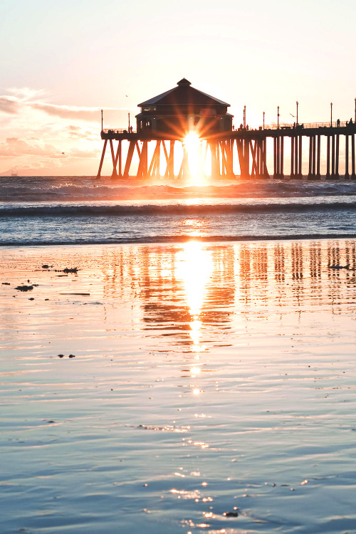 wavemotions:Huntington Beach Pier Sunburst