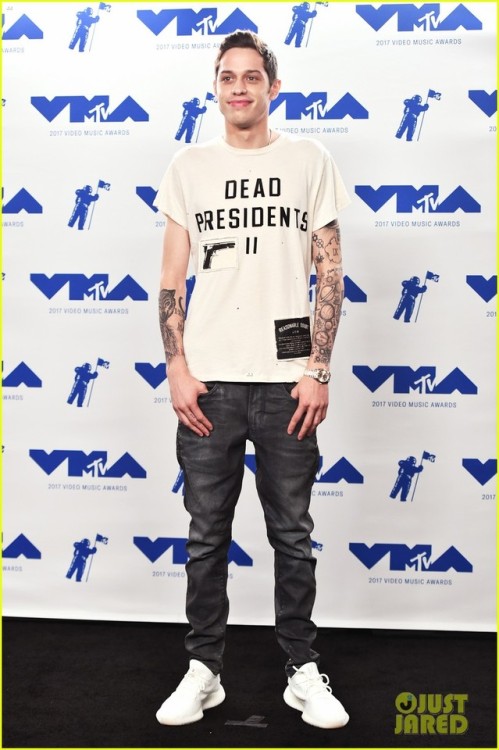 dailypetedavidson: Pete at the 2017 VMAs