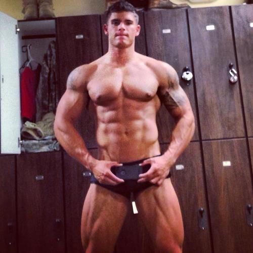 muscletits:  Always like this in the locker room at the public gym. Knowing guys are watching him.  So full of himself he doesn’t care.  That will get him in BIG trouble tonight.