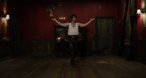 What We Do In The Shadows  [ 2014 ]Dir:  Jemaine Clement &amp; Taika Waititi DoP: