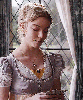 Lies Com Frodo Baggins Anya Taylor Joy In Emma 2020 Dir Autumn De