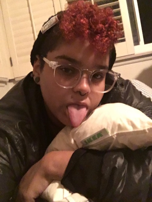 seaskum:  i just typed up a massive post but tumblr ate it. im so defeated right now. i’m just gonna retype this shorter and to the point.   i started a new job that is only going to be paying me less than 贶 this month because im training. i know