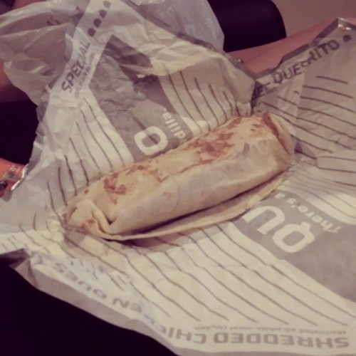 Quesaritos and oitnb with @cawieee #tacobell #sogood #inmymouth