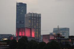 scavengedluxury:Southbank fog. London, August 2015. 