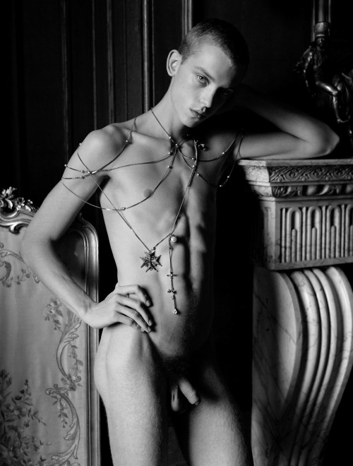 wannes1963blr:  Ph. Alasdair McLellan - Siren Call