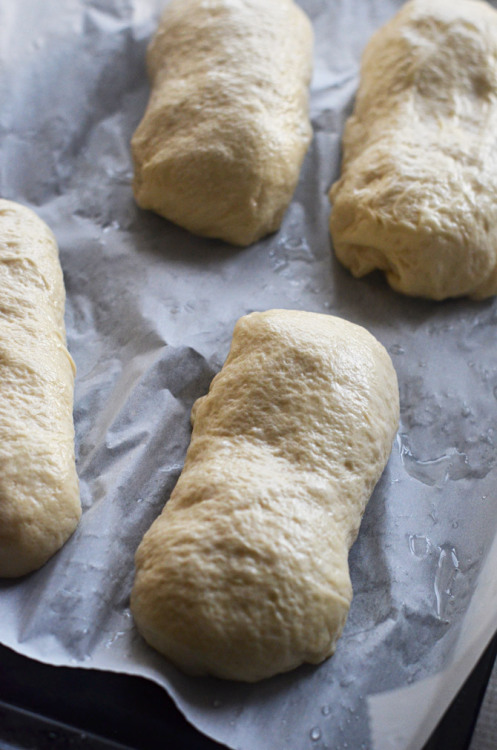 foodffs:  HONEY DIJON CHICKEN CHEESESTEAKS ON PRETZEL ROLLSReally nice recipes. Every hour.Show me what you cooked!