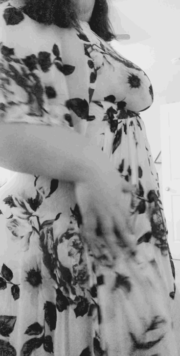 primadonnas-ofthegutter:Pretty as a petal 🥀