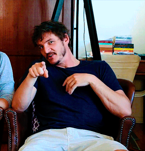 di-n: Pedro Pascal (2015)Hey you Wanna be friends? 