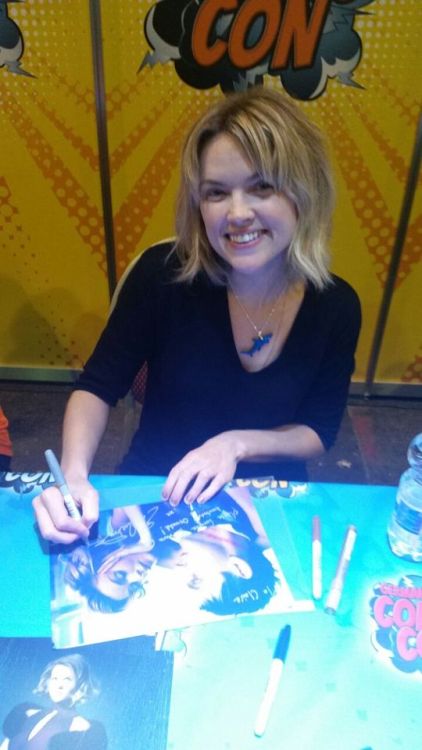 glitterybuttercup:German Frankfurt Comic Con Erin with the necklace I made for her ( @diamondustcrea