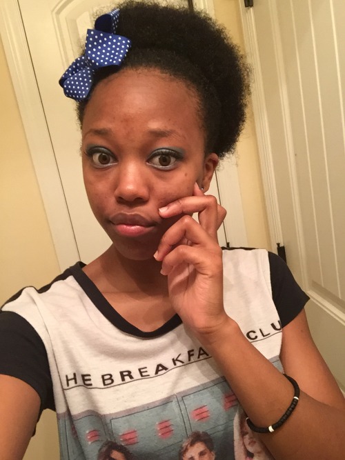 bobateaotaku:  🎀Melanin Princess 🎀my love for bows and 80’s movies is showing lol