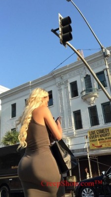 biggersalwaysbetter:  creepshots:  @timetocreep submits 8 creeps at a PAWG Crossing Visit CreepShots.com   Size Matters.