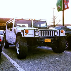 motoriginal:  Don’t mess with this Christmas shopper. #hummer #h1 #truck #trucks #car #cars #humvee