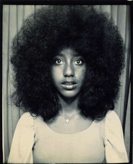 myblack-is-beautiful:  queennubian:  wahaladey:  photobooth.  YES DAMMIT!  They were
