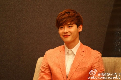 [Photo] 07/02/2015 Lee Jong Suk @ Guangzhou FM Press Conference Credit : ©南都娱乐周刊