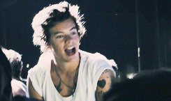 eroticaremix1:  @Harry_Styles: Eating toast in the shower is the ultimate multitask.