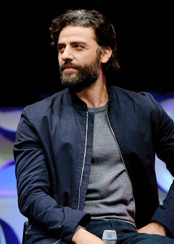 celebritiesofcolor:  Oscar Isaac attends