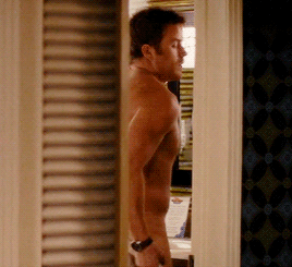 towel-scenes:  Robert Kazinsky in Hot Pusuit (2015)  