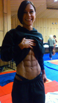 nimrodking15:  Very nice abs! 