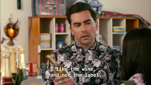 littlefear1:Dan levy serving pansexual realness. With a complimentary bottle of transphobia, sure.