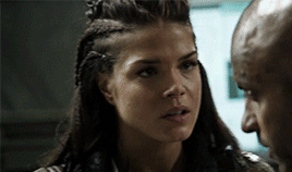 Octavia Blake in every episode3x04 - Watch the Thrones