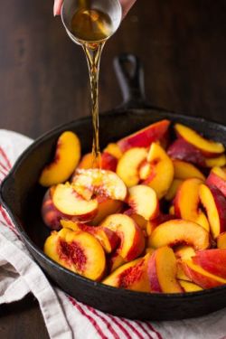 readbetweenthegrinds:  Grilled peaches in bourbon, 