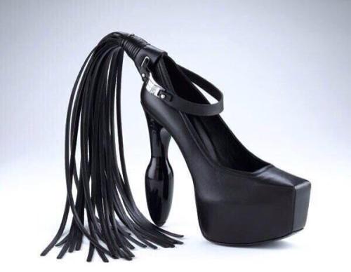 Wow I don’t think heels can get any naughtier than that! ♥