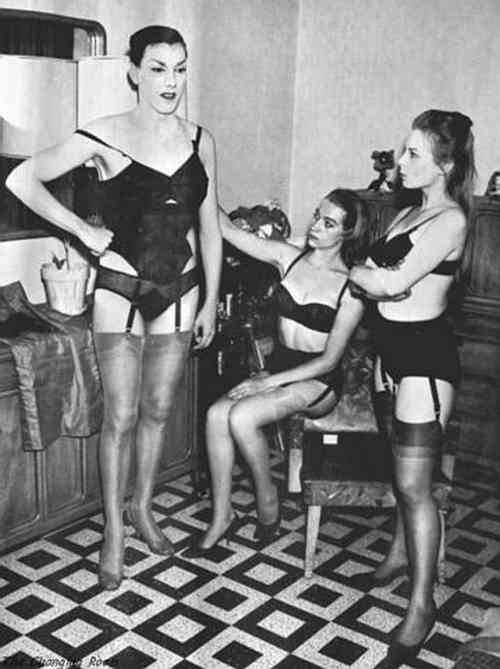 fedomsissy:  http://fedomsissy.tumblr.com/archive  Y awesome vintage  way awesome