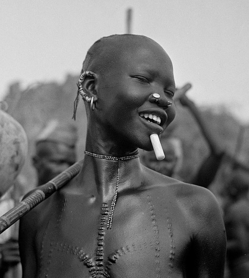 kradhe:Nuba girl, Kordofan, Southern Sudan 1949. George Rodger