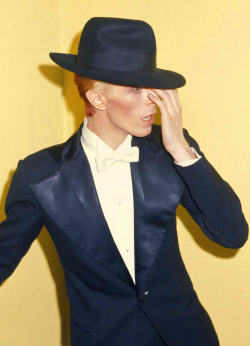 soundsof71:  David Bowie at the Grammys,