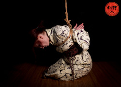 kinbakuluxuria:  Model Redsabbath, Rope Wildties,