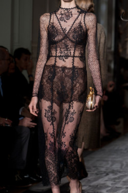 girlannachronism:  Valentino fall 2013 couture details 