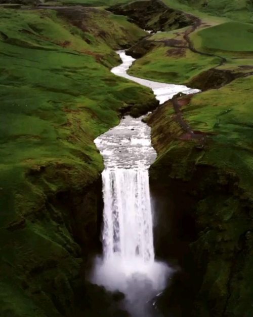 video by @aventouro Who would like to visit this waterfall? #place #Iceland #nature #planet #travel 