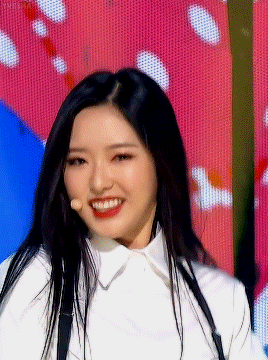 yvesha:[180617] olivia hye ☾ love4eva
