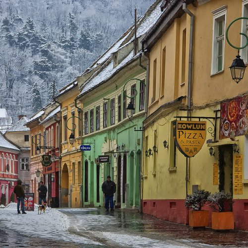 visitheworld:Winter days in Braşov, Transylvania, Romania (by 23gxg).