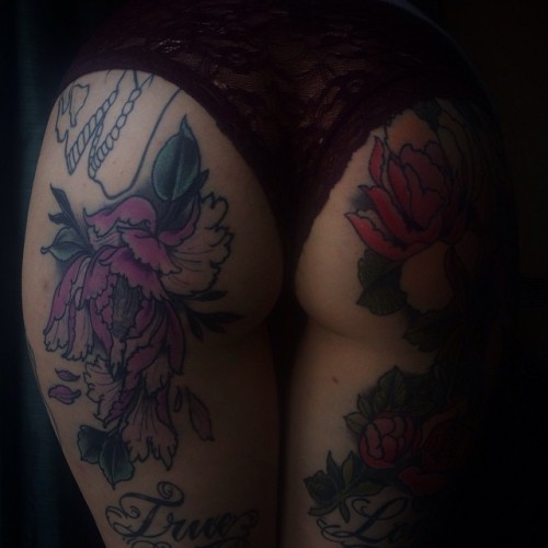 thisisthemaxwellmurder:  Healed flowers on @leonoragabriella