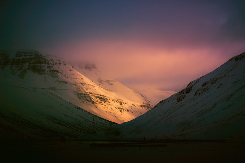 Framing Light by Atmospherics