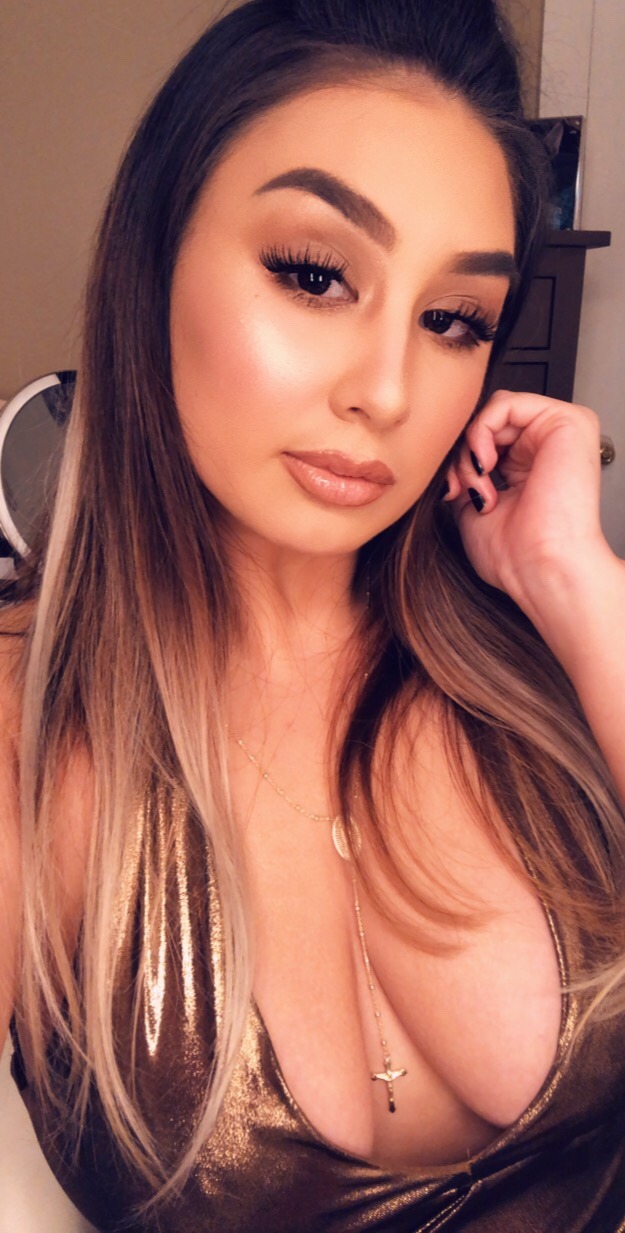 sweeter-than-sour:  Golden💛