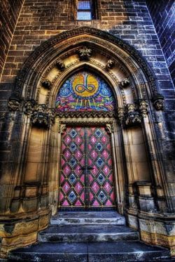 bonitavista:    Vysehrad Castle Door, Prague  photo via sue