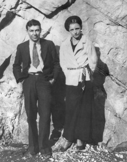 thisobscuredesireforbeauty:  Bonnie and Clyde.Source