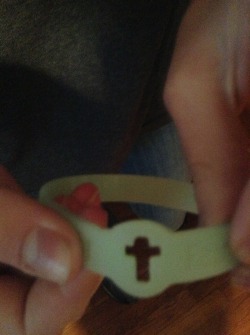 tyleroakley:  derselife:  my friend has a bracelet that morphs from a cross to shrek  For God so loved the world that he gave his one and only Shrek, that whoever believes in him shall not perish but have eternal nice boulders.  And on the 8th day, God