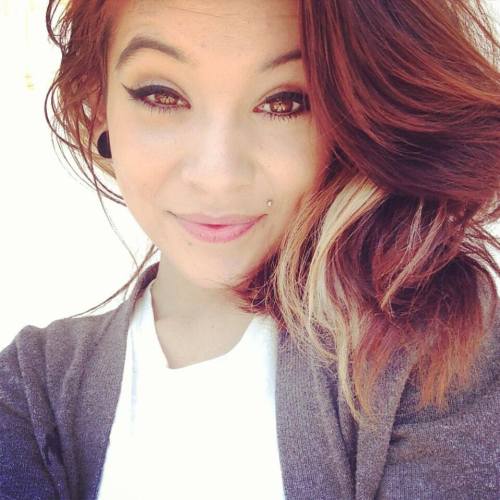 shesbombb:  ℋamℬurgers http://buymehamburgers.tumblr.com 