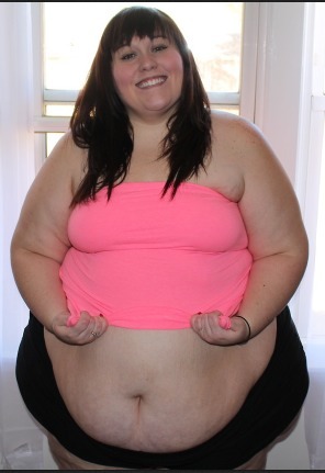 bbwssbbwlover:  Shouts Out to All them Big Sexy Girls… If your thighs don’t rub when you walk, I can’t Fuck with you… ;) 